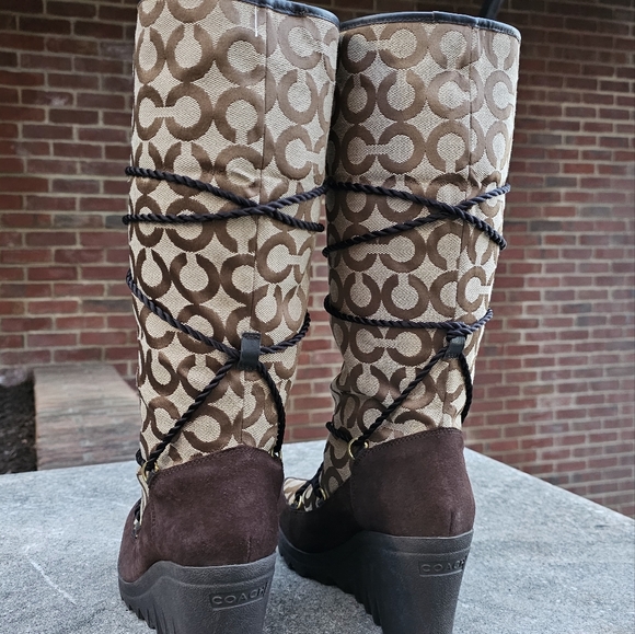 Authentic COACH NWOT MAISY WEDGE HEEL Winter Boot Size 9 - Picture 2 of 6